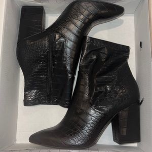 Call It Spring LIIVI Boot Size 8